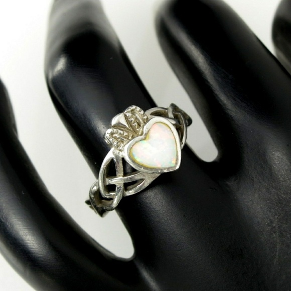Opal Claddagh Ring in Sterling Silver Size 6 - Picture 1 of 3